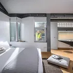 The Blossom Loft - City Center Apartment With Balcony Sea View